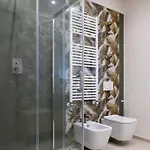 Kora Suites&pool بيت ضيافة 4*