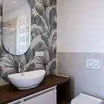 Kora Suites&pool بيت ضيافة