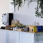 بيت ضيافة Kora Suites&pool