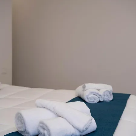 Kora Suites&pool 게스트하우스 4*