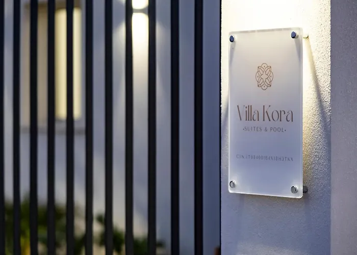 Kora Suites&pool Guest house