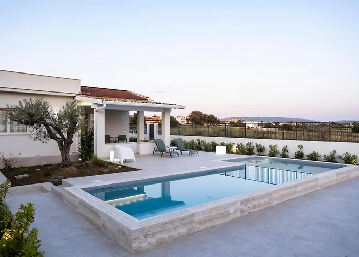 Kora Suites&pool 圣莱昂