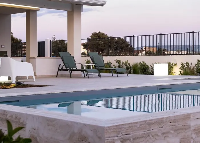 Kora Suites&pool 圣莱昂