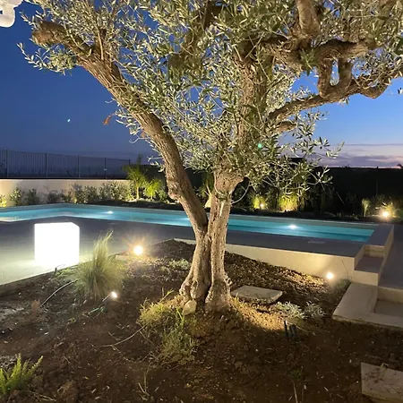 Guest house Kora Suites&pool