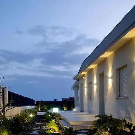 Guest house Kora Suites&pool San Leone