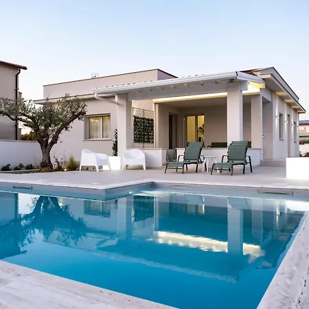 Guest house Kora Suites&pool San Leone